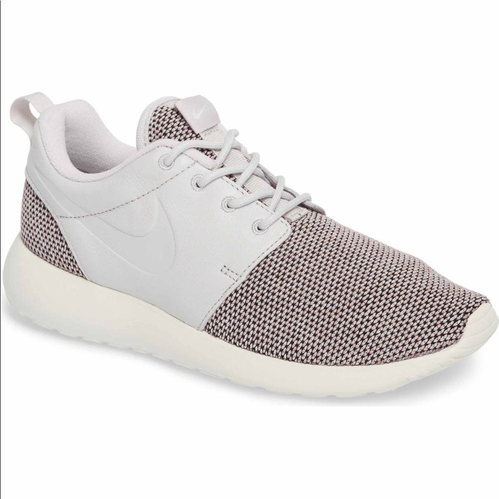 Nike Roshe One Knit